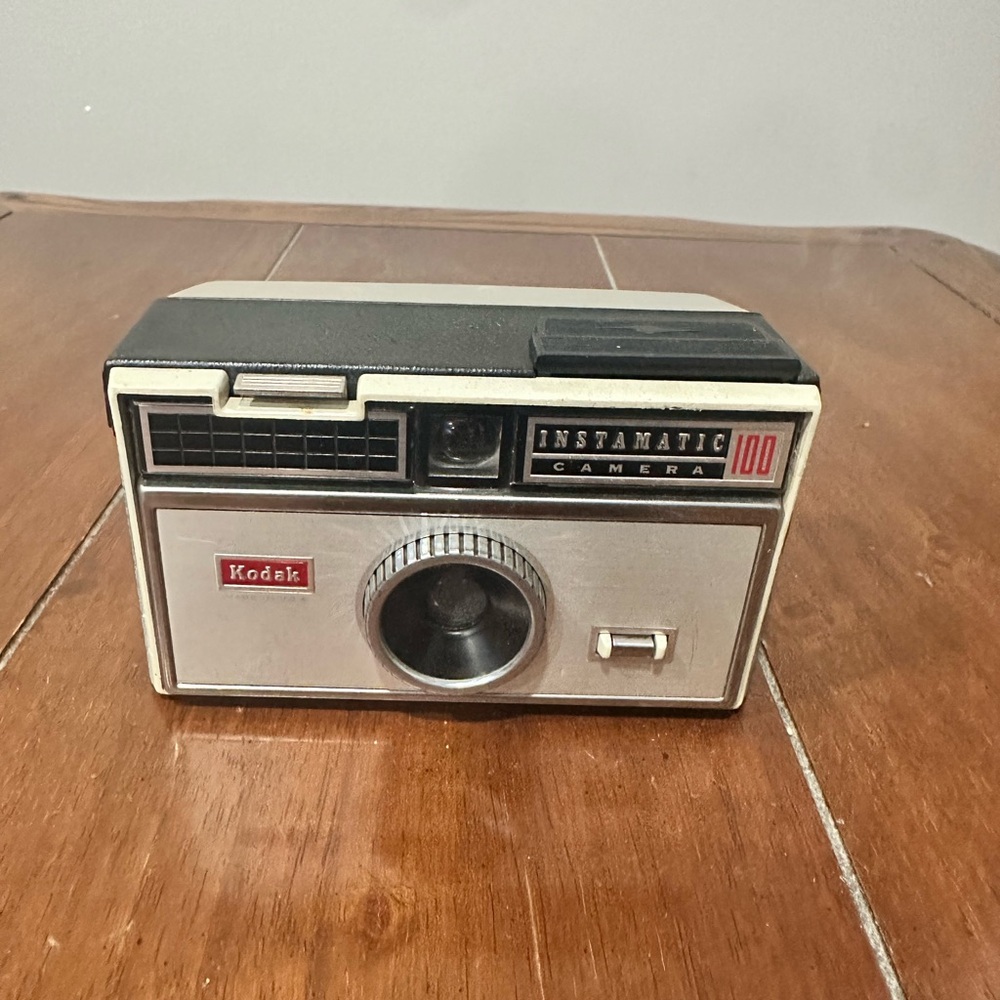 Kodak Instamatic 100 Camera in Black and Silver